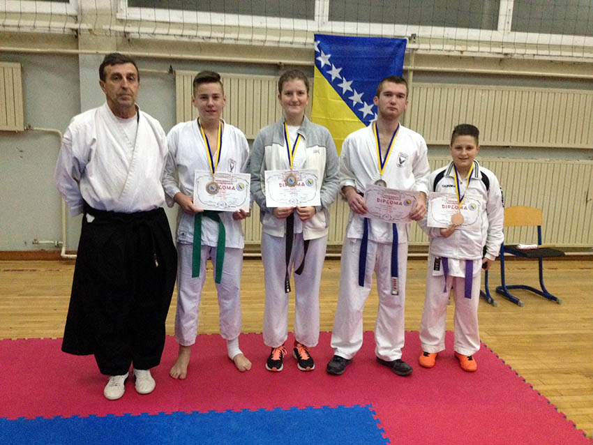Članovi Karate kluba "Zanshin" postigli značajne rezultate na prvenstvu BiH