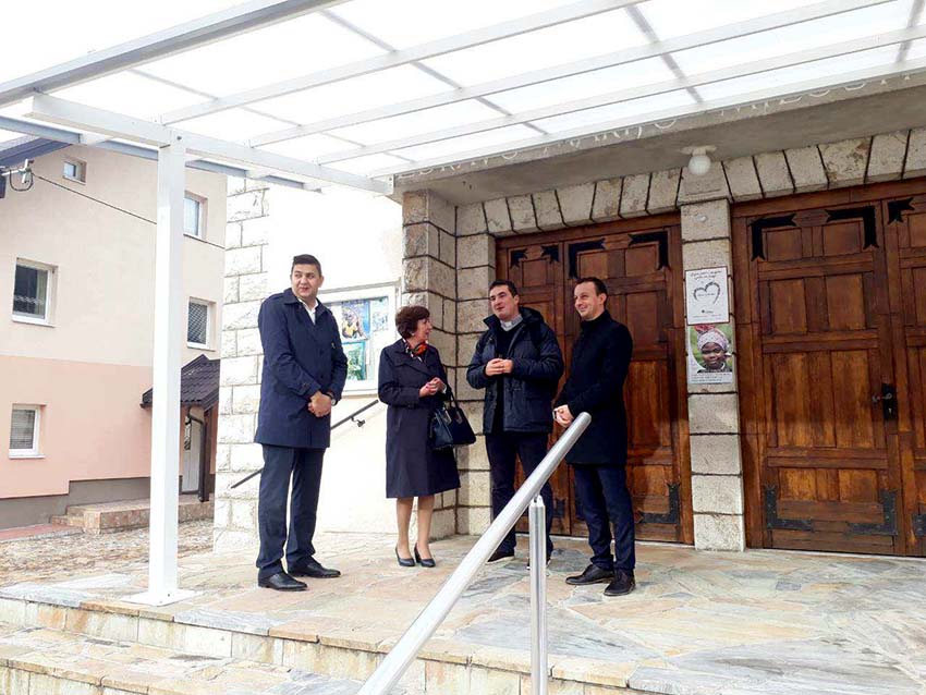 Ministrica Dujmović u posjetu Kreševu i Deževicama