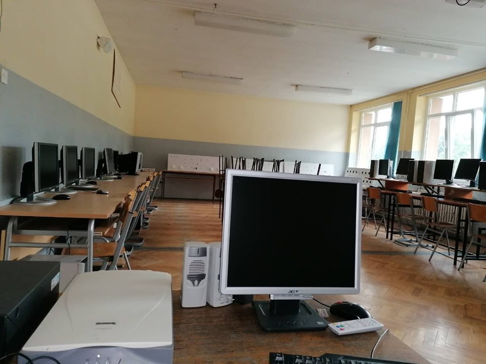 BHT 1