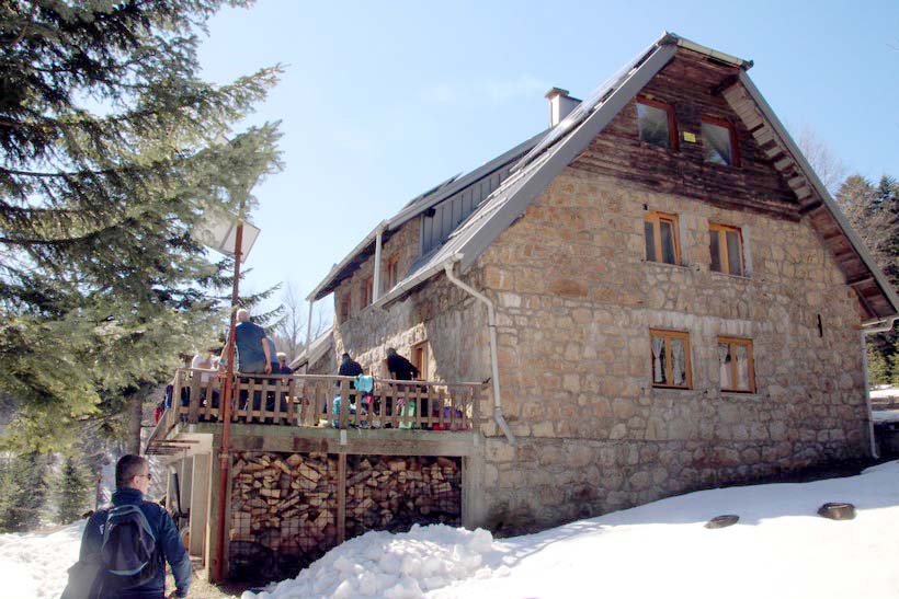  „Elzinim stazama“: planinari i zaljubljenici u prirodu podižu svijest o karcinomu dojke
