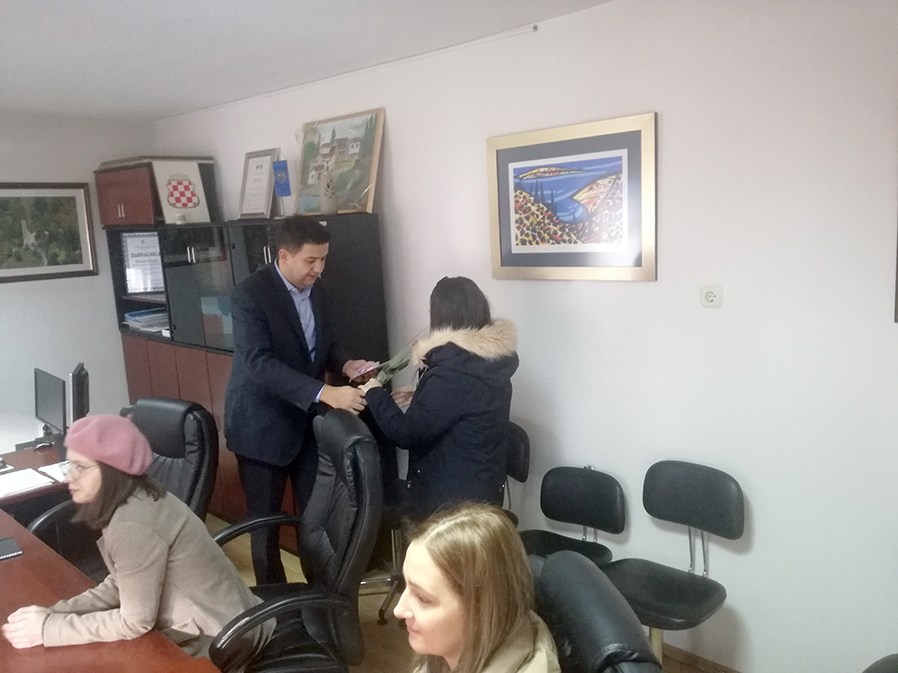 Prijem za sedam rodilja