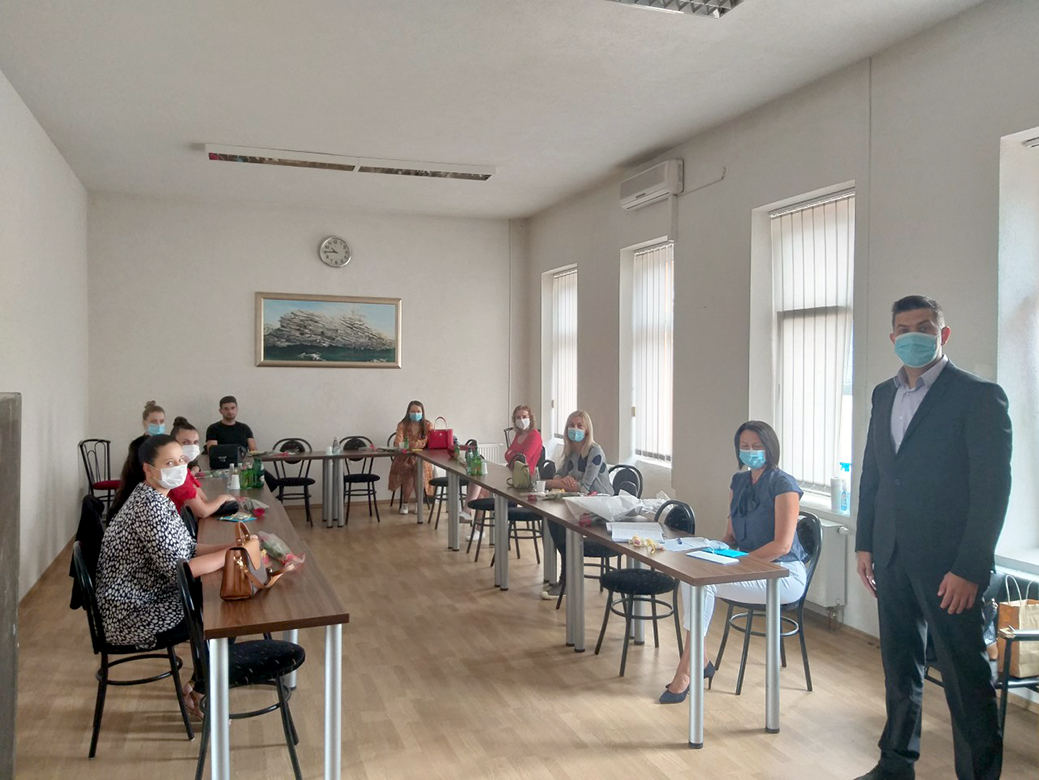 Prijem za deset rodilja