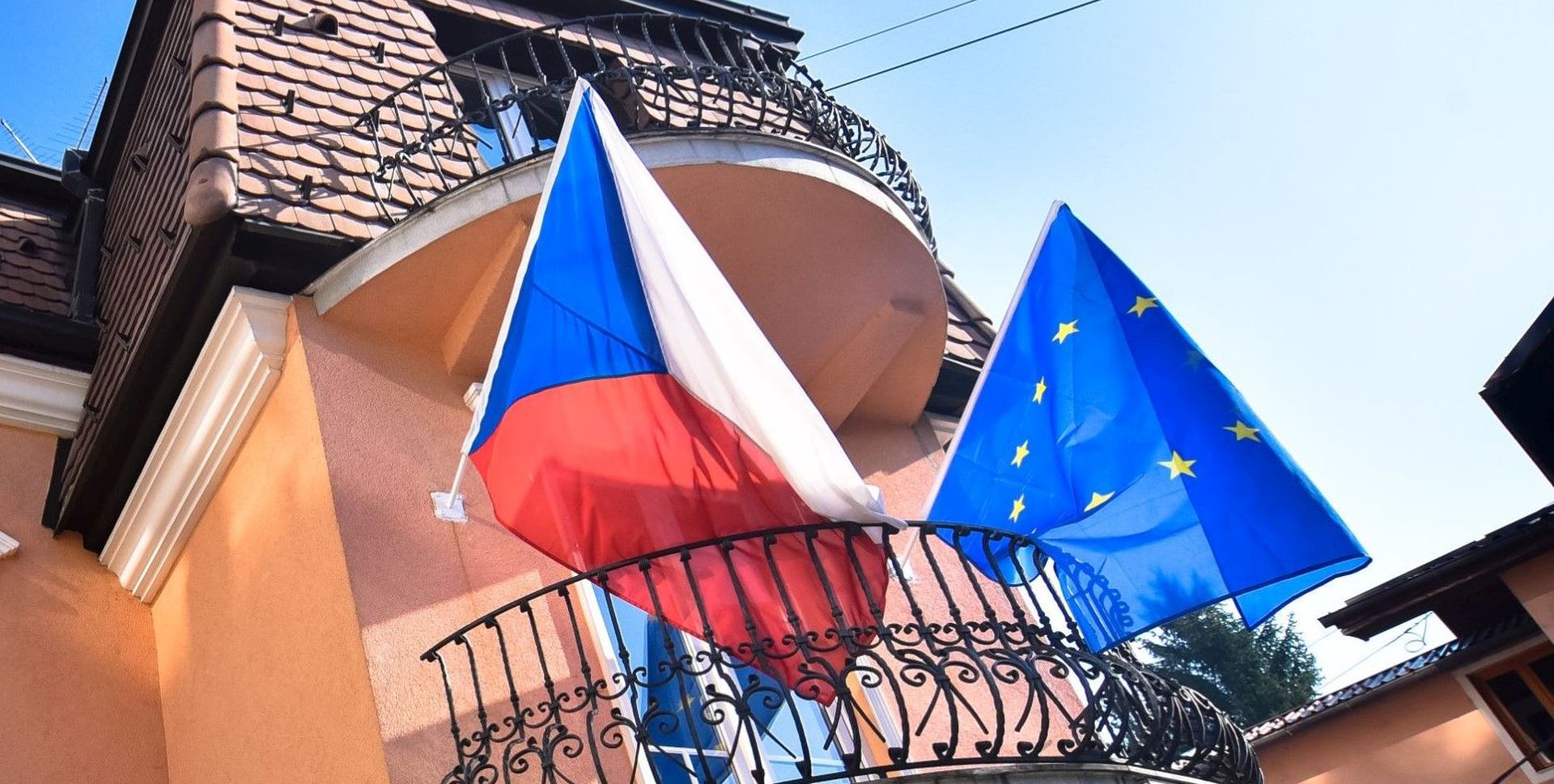 Javni poziv za male lokalne projekte - Ambasada Republike Češke