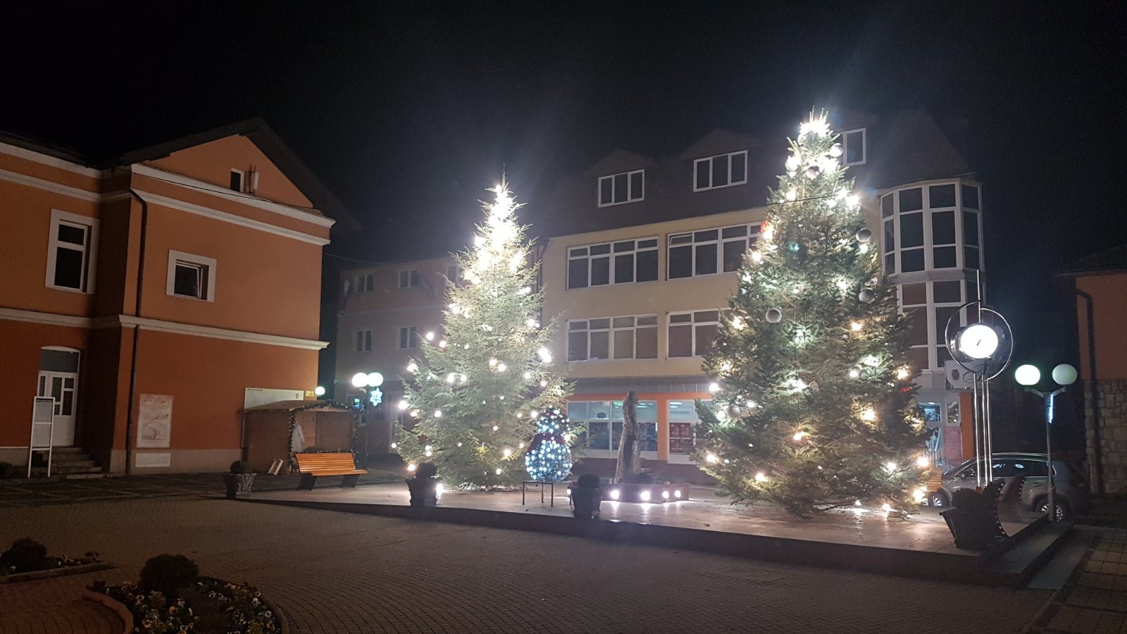 Pejak i Beganović čestitali Božić