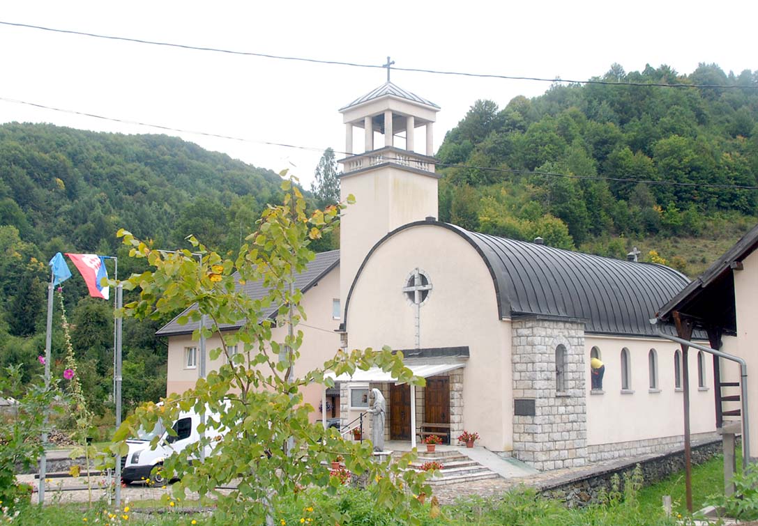 Deževička crkva dobiva vitraje
