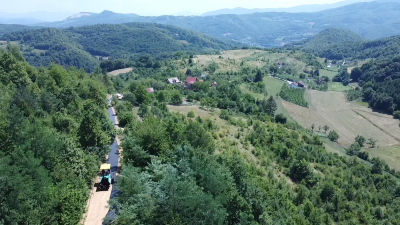 378e508c-2a91-41fe-ae38-737d84a1d789.jpg