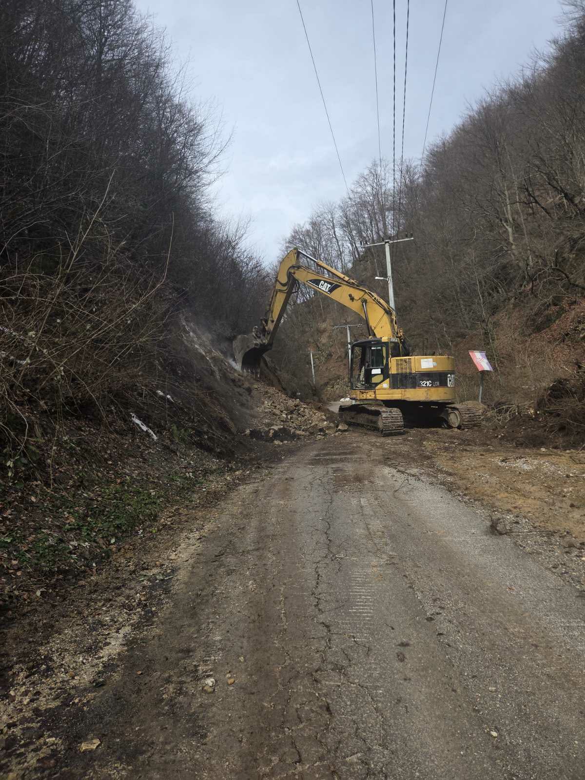 Započeli radovi na rekonstrukciji lokalnog puta prema selu Kojsina