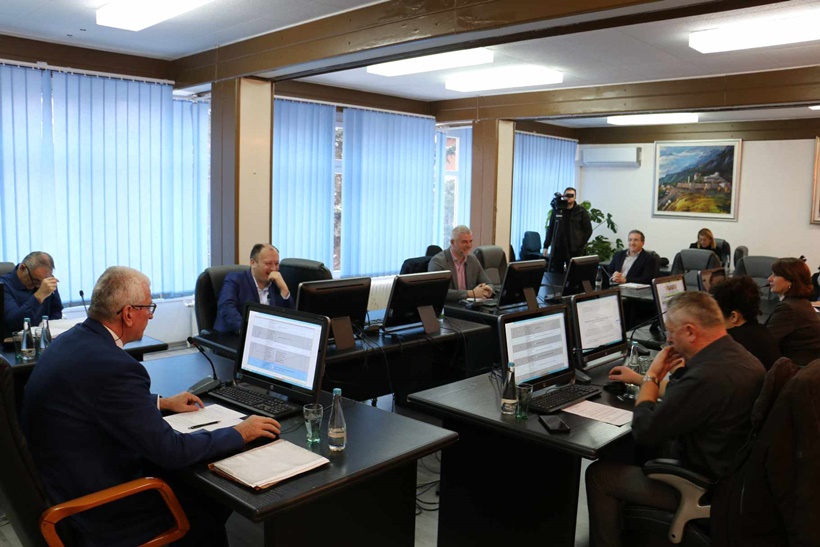 Vlada SBŽ će isplatiti 400 KM pomoći svim zaposlenim u javnom sektoru