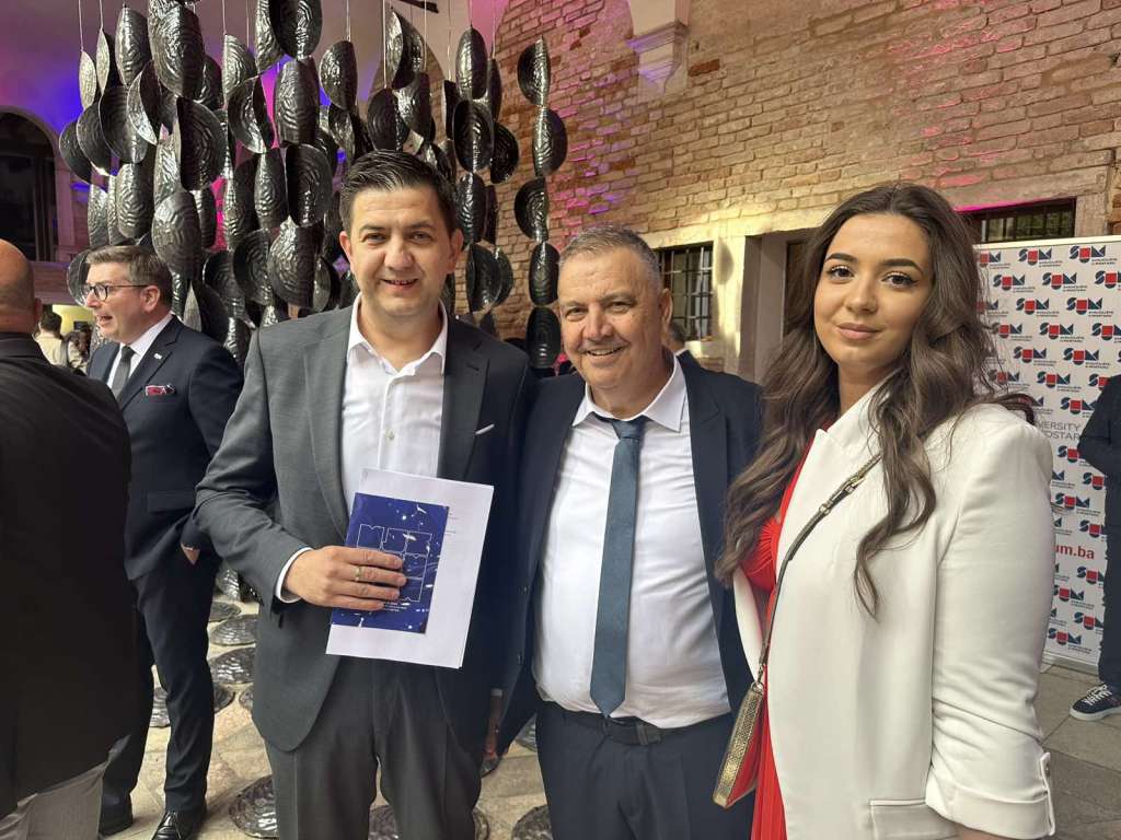 Otvorene 60. Venecijanske bijenale. Otvorenju prisustvovali načelnik Renato Pejak i vlasnici kovačnice ''ČKL''
